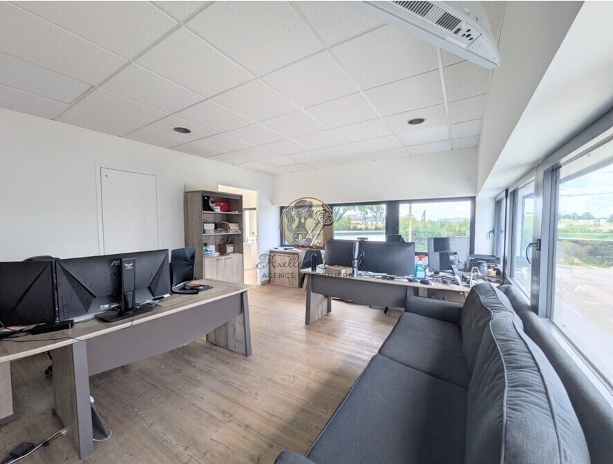 25 Rue Du Lyonnais, Saint-Priest, RHO 69800 - Unit Lot 1 -  - Interior Photo - Image 1 of 10