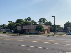 22601 Van Dyke Ave, Warren, MI for sale Primary Photo- Image 1 of 1