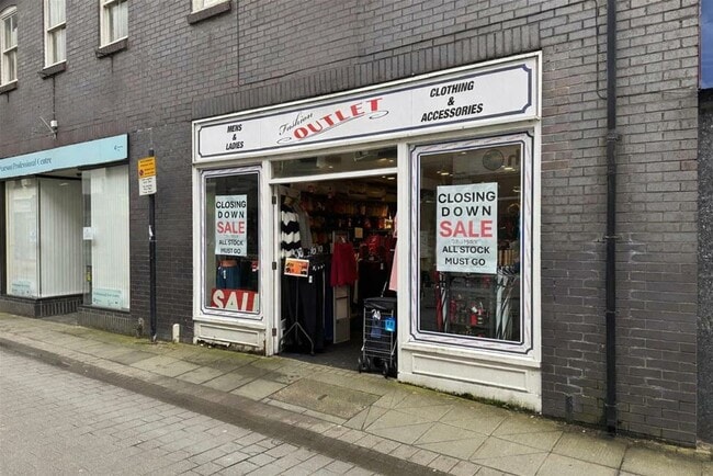 More details for 31 Bridge St, Haverfordwest - Retail to Rent