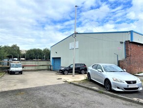 Gladstone St, Blackburn for rent Building Photo- Image 1 of 5