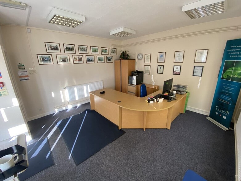 1A Silverburn Cres, Aberdeen to rent - Building Photo - Image 3 of 3