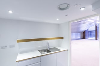 189-200 Morning Ln, London to rent Interior Photo- Image 2 of 4