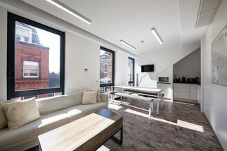 76 Cannon St, London to rent Interior Photo- Image 1 of 7