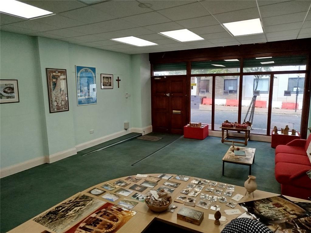 55-57 Queens Rd, Southend On Sea, ESS SS1 1LT - Unit 57 - - Interior Photo - Image 1 of 11