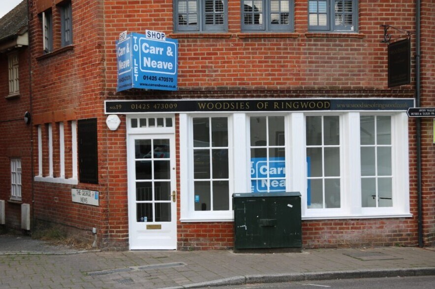 19 Market Pl, Ringwood for sale - Building Photo - Image 1 of 1