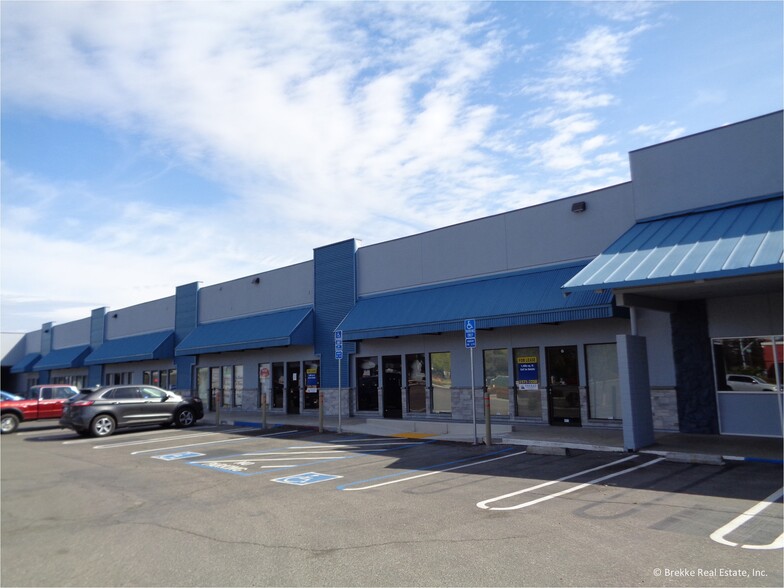 950 Oakdale Rd, Modesto, CA for rent - Building Photo - Image 3 of 4