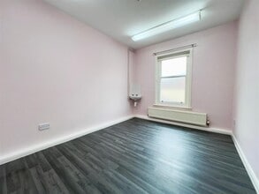 Holywell St, Chesterfield to rent Interior Photo- Image 2 of 5