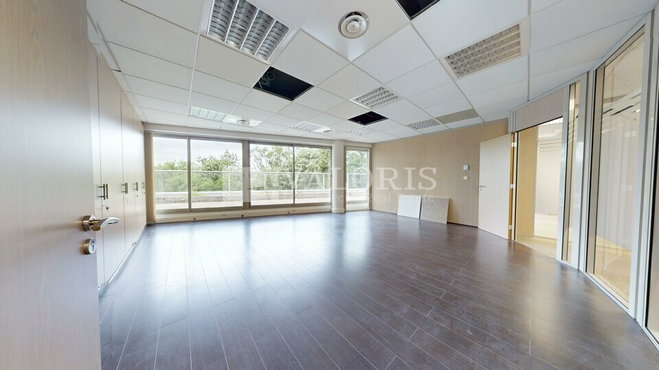15 Chemin Du Saquin, Écully to rent - Interior Photo - Image 2 of 15