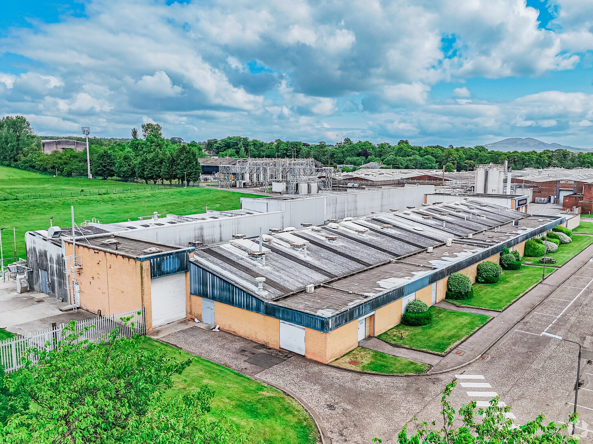 Industrial in Leven to rent Primary Photo- Image 1 of 3