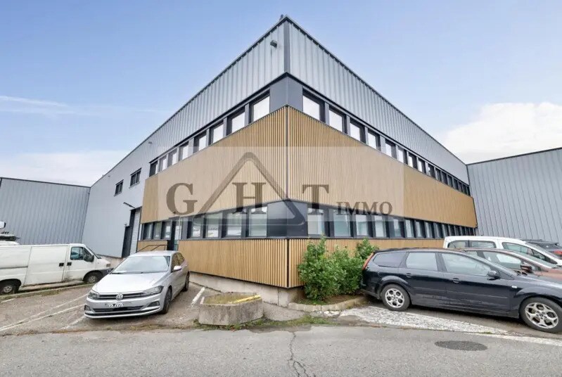 Industrial in Villeneuve-la-Garenne to rent - Building Photo - Image 3 of 3