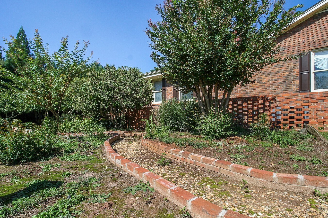 874 Herring Rd, Newnan 30265 UK