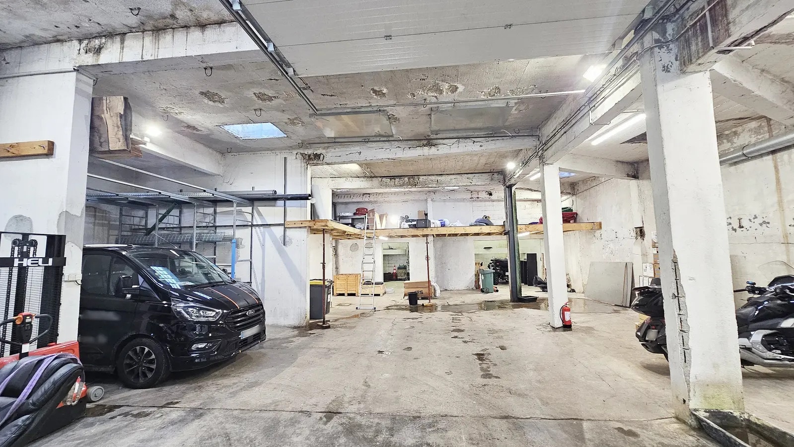 Light Industrial in Champigny-sur-Marne for sale Interior Photo- Image 1 of 15