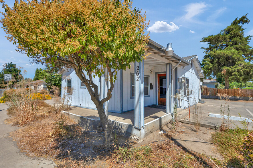 221 G St, Porterville, CA for sale - Building Photo - Image 2 of 11