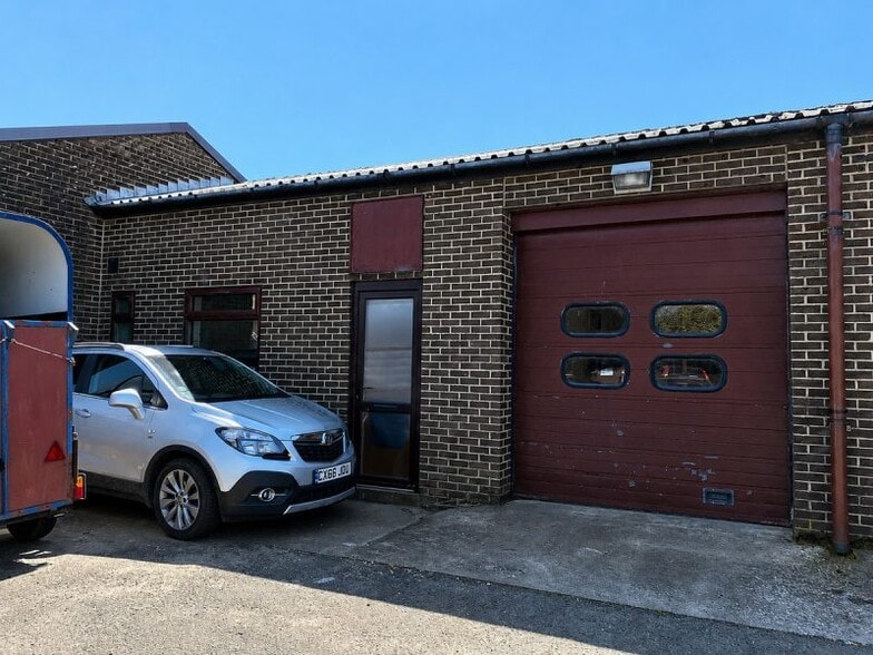 Brunt Acres Rd, Hawes to rent - Building Photo - Image 1 of 2