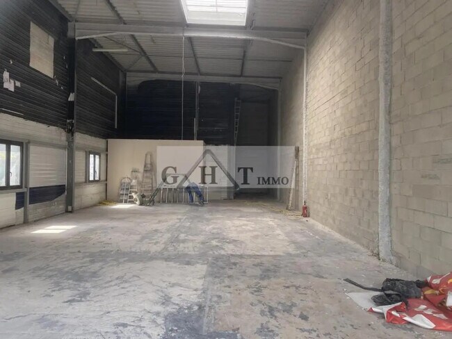 Location Commerce 200 m²