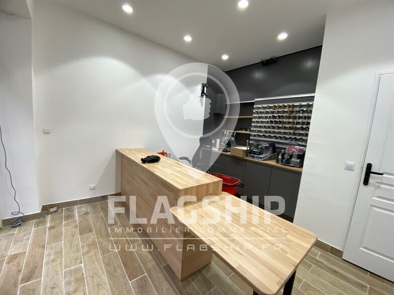 Retail in Levallois-Perret to rent - Interior Photo - Image 2 of 5