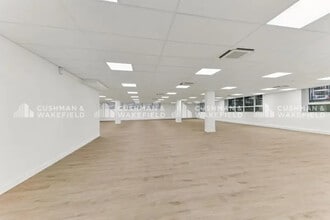 17-21 Rue Saint-Denis, Boulogne-Billancourt to rent Interior Photo- Image 2 of 9