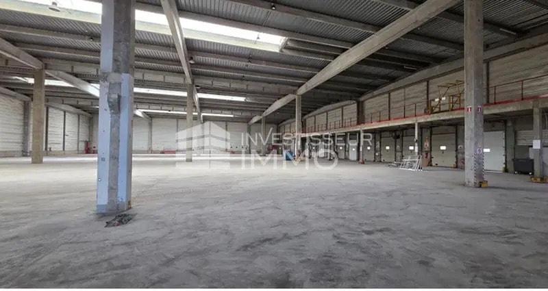 Industrial in Maurepas to rent Interior Photo- Image 1 of 3