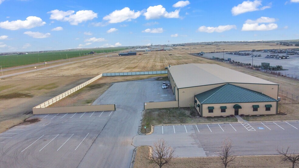 211 W Canyon Run, Hinton, OK for sale - Building Photo - Image 2 of 51