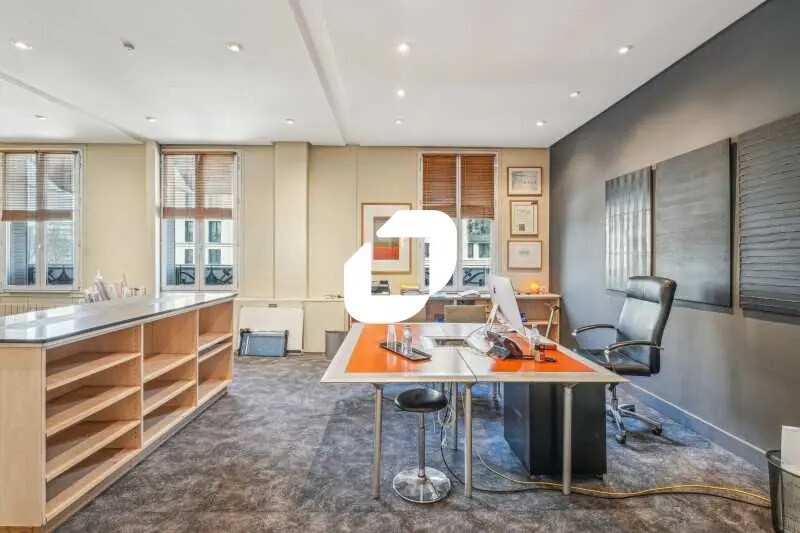 Office in Neuilly-sur-Seine to rent Interior Photo- Image 1 of 9