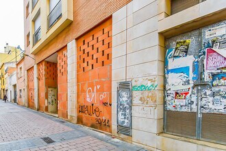 Retail in El Vendrell, Tarragona to rent Building Photo- Image 1 of 10
