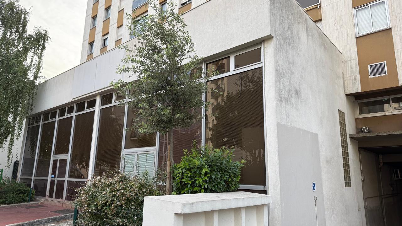 Build-to-Rent in Montrouge for sale Building Photo- Image 1 of 10