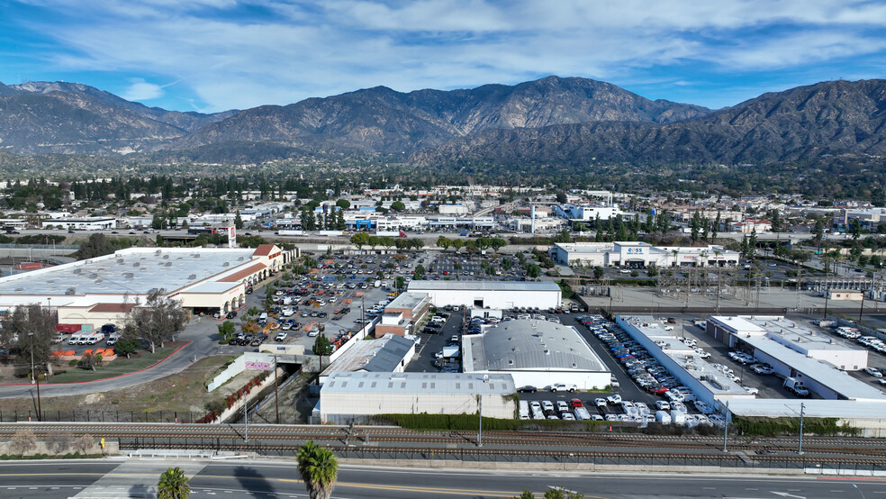 1705 S Mountain Ave, Monrovia, CA for rent - Building Photo - Image 1 of 18