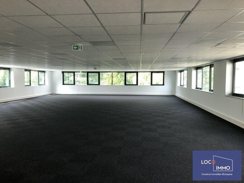 Office in Bordeaux to rent - Interior Photo - Image 2 of 3