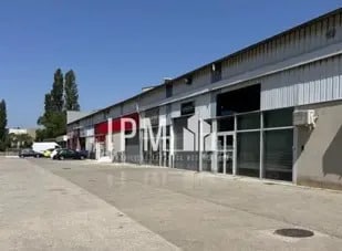 Location Local d'activités 347 m² - Photo 1
