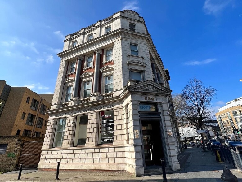 660-664 Commercial Rd, London to rent - Building Photo - Image 1 of 16