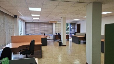 Office in Reus, Tarragona to rent Interior Photo- Image 1 of 7