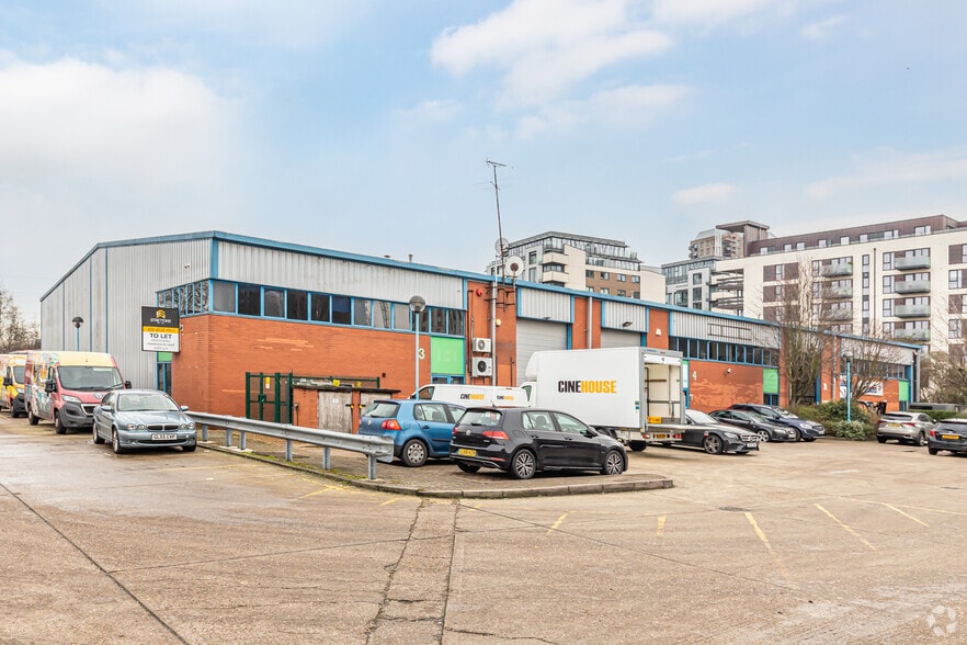 Mill Mead Rd, London for sale - Primary Photo - Image 1 of 1