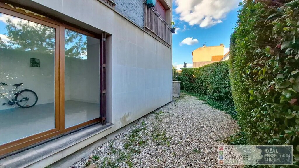 Vente Bureaux 83 m² - Photo 1