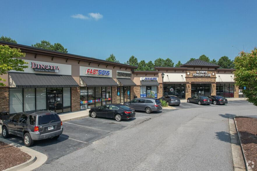 10900 Medlock Bridge Rd, Johns Creek, GA for rent - Building Photo - Image 3 of 5