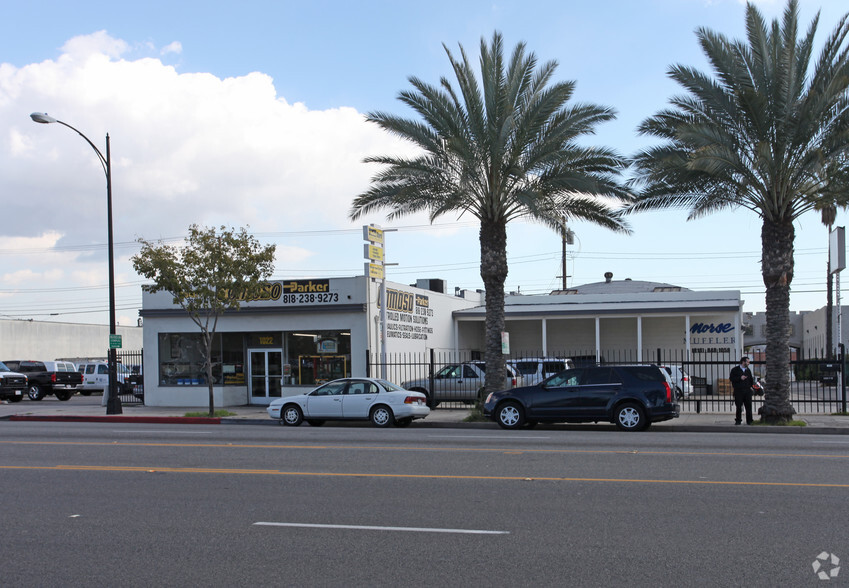 1028 W Burbank Blvd, Burbank, CA for sale - Building Photo - Image 2 of 4