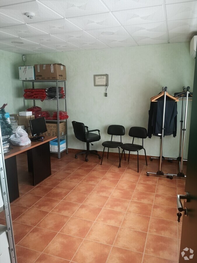 Valdemoro, MAD 28343 - Unit Puerta 06, Esc. E - - Interior Photo - Image 2 of 5