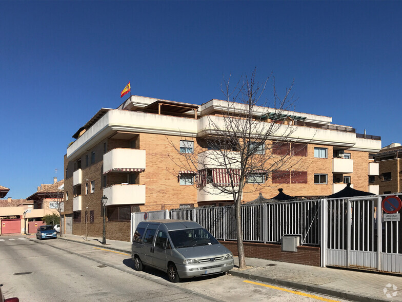 Calle Fermín Cacho, 2, Brunete, Madrid for rent - Building Photo - Image 3 of 3