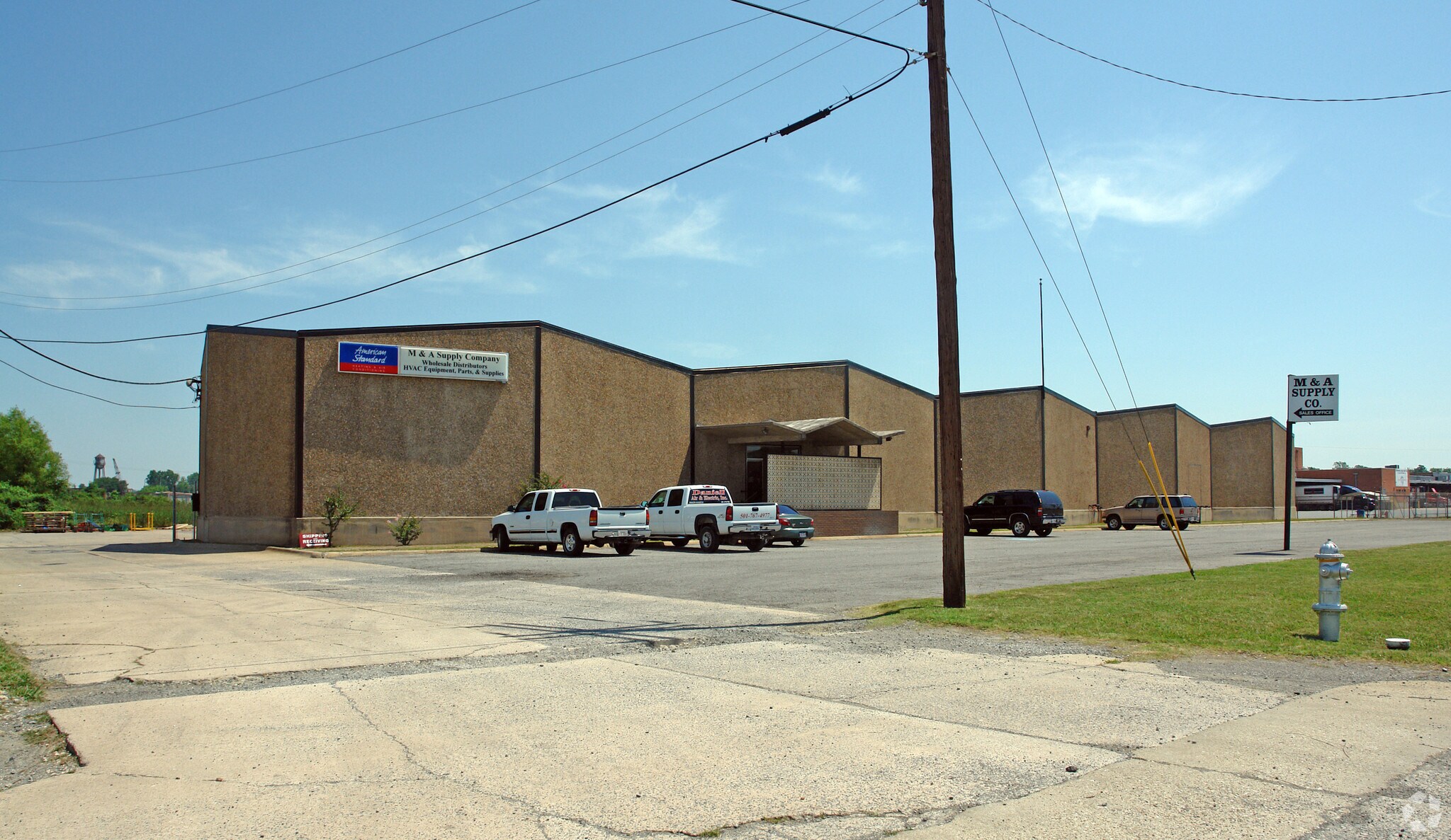 2000 E Roosevelt Rd, Little Rock, AR to rent Building Photo- Image 1 of 10