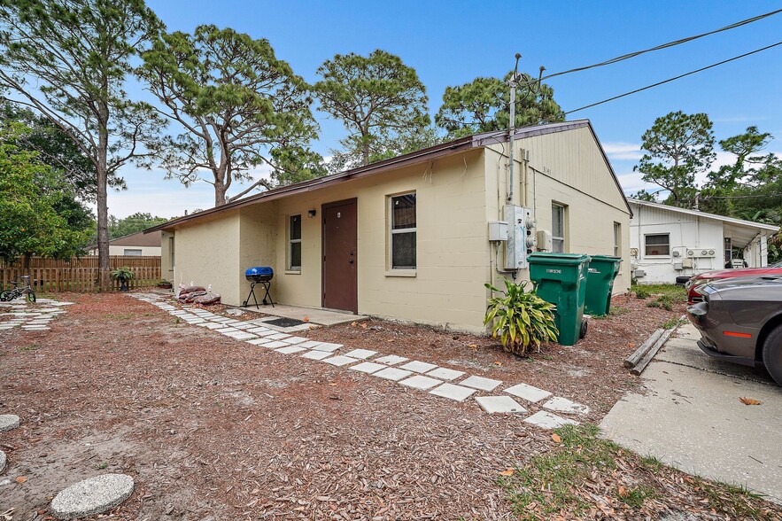 Tampa Bay 8 duplex Portfolio / 16 units portfolio of 8 properties for sale on LoopNet.co.uk - Building Photo - Image 3 of 14