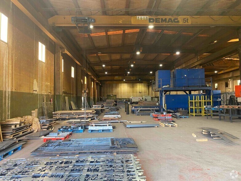 Industrial in Alcalá de Henares, Madrid for sale - Building Photo - Image 2 of 8