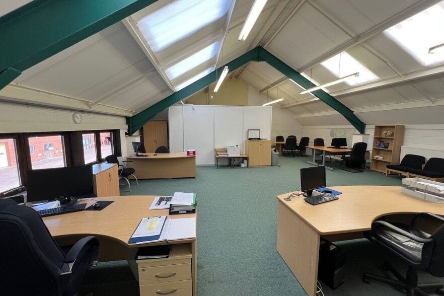 Marsh Ln, Ware to rent - Building Photo - Image 2 of 8