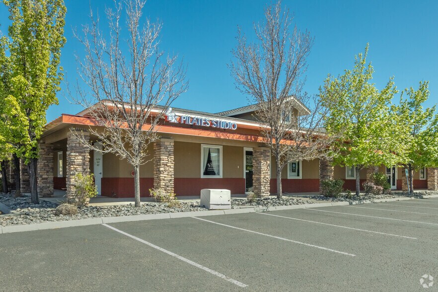 4830 Vista Blvd, Sparks, NV for sale - Building Photo - Image 1 of 6