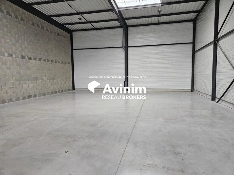 Light Industrial in Dijon to rent - Interior Photo - Image 2 of 5