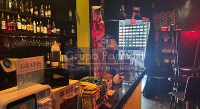 Retail in Madrid, Madrid to rent Interior Photo- Image 1 of 6