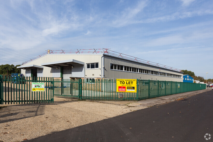 Oakhanger Rd, Bordon for sale - Primary Photo - Image 1 of 1