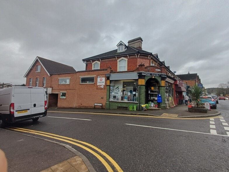 75 High St, Milton Keynes to rent - Interior Photo - Image 3 of 4