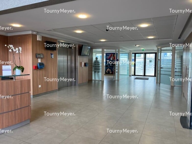 33-43 Avenue Georges Pompidou, Balma to rent - Building Photo - Image 3 of 10