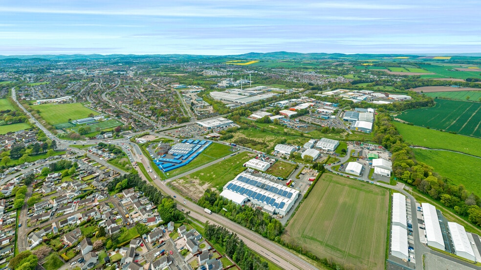 Tom Johnston Rd, Dundee to rent - Building Photo - Image 3 of 4