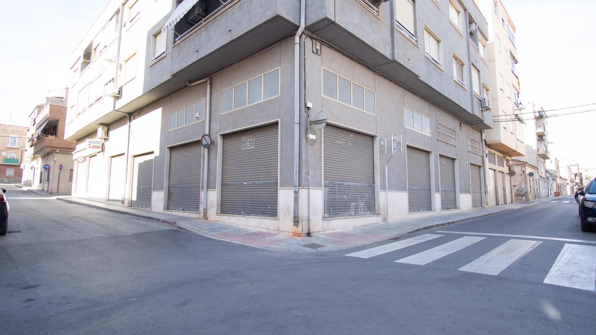 Retail in Elda for sale Building Photo- Image 1 of 8