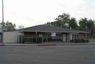 More details for 2430-2434 Calaveras St, Fresno, CA - Office / Medical to Rent